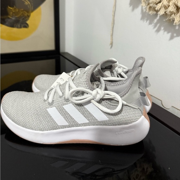 NWOB Adidas Wmns Cloudfoam Pure Grey Size 5.5 Running Shoes New - Picture 3 of 4